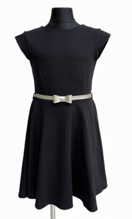Sukienka czarna z paskiem 140-158